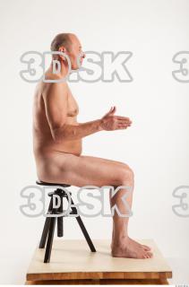 Sitting pose of nude Ed 0013